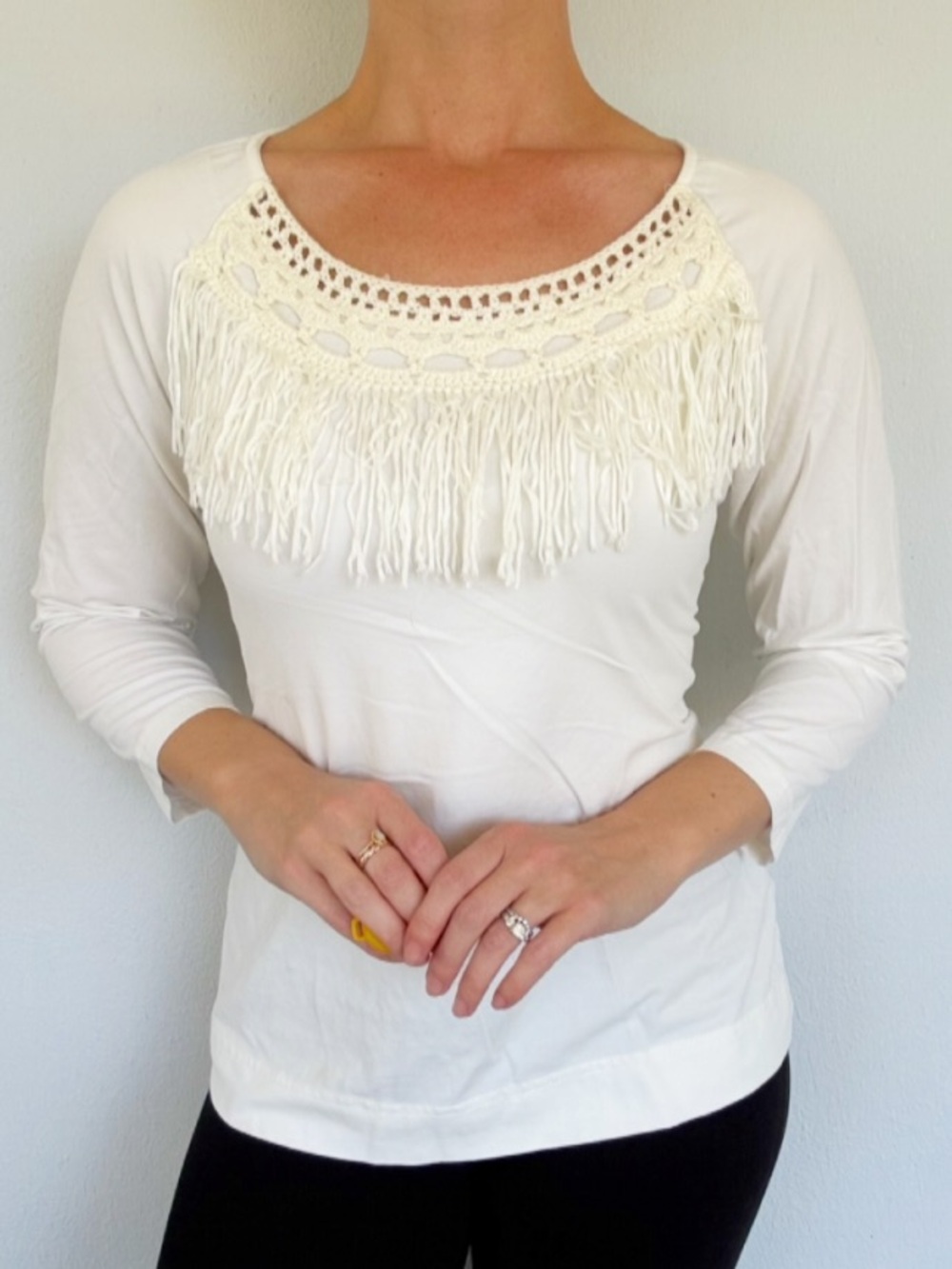 Skye’s the Limit white cream tassel fringe neckline 3/4 sleeve cotton top large